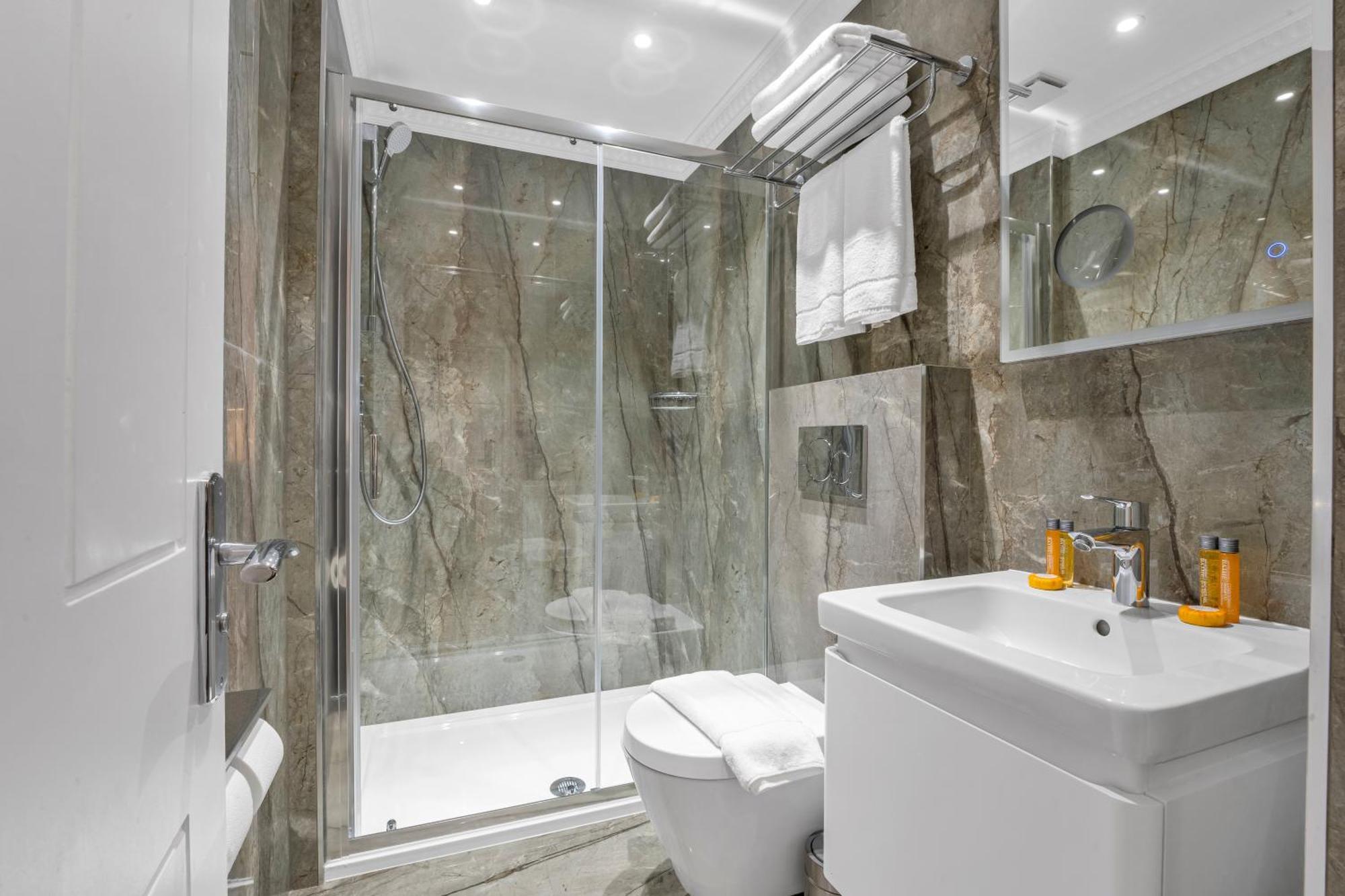 Cleveland Residences Bloomsbury Londra Esterno foto